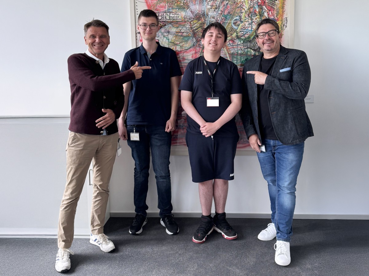 News Teaser Gabriel von der Andreas-Fröhlich-Schule „schnuppert“ bei der Würth IT